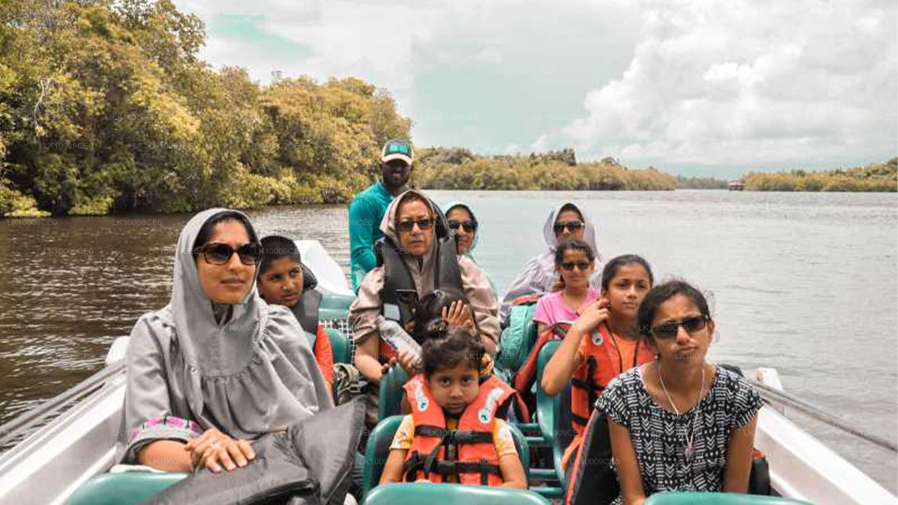 Lunuganga Estate, Schildkröten und Madu River von Galle City