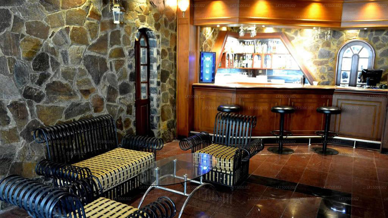 Good Wood Airport Hotel, Katunayake