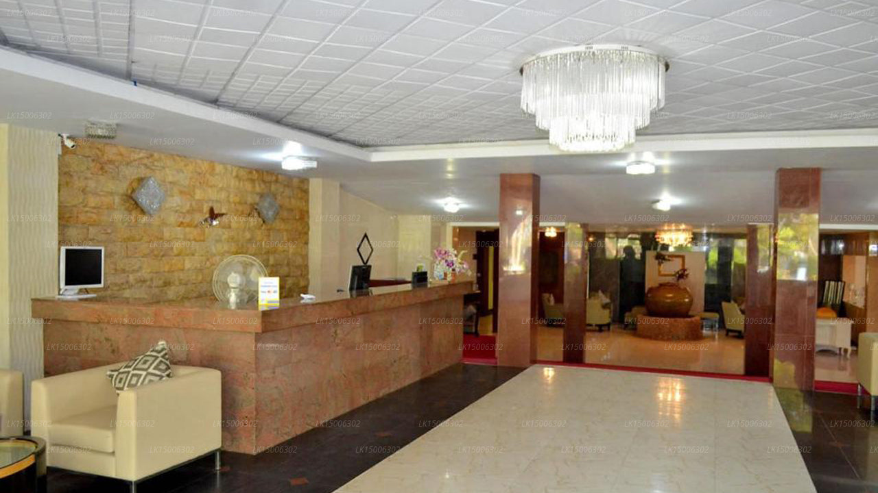 Good Wood Airport Hotel, Katunayake