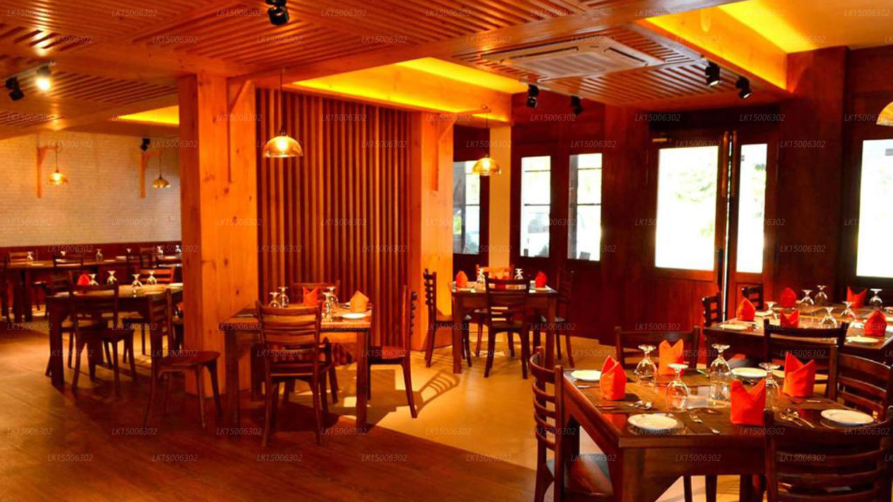 Good Wood Airport Hotel, Katunayake