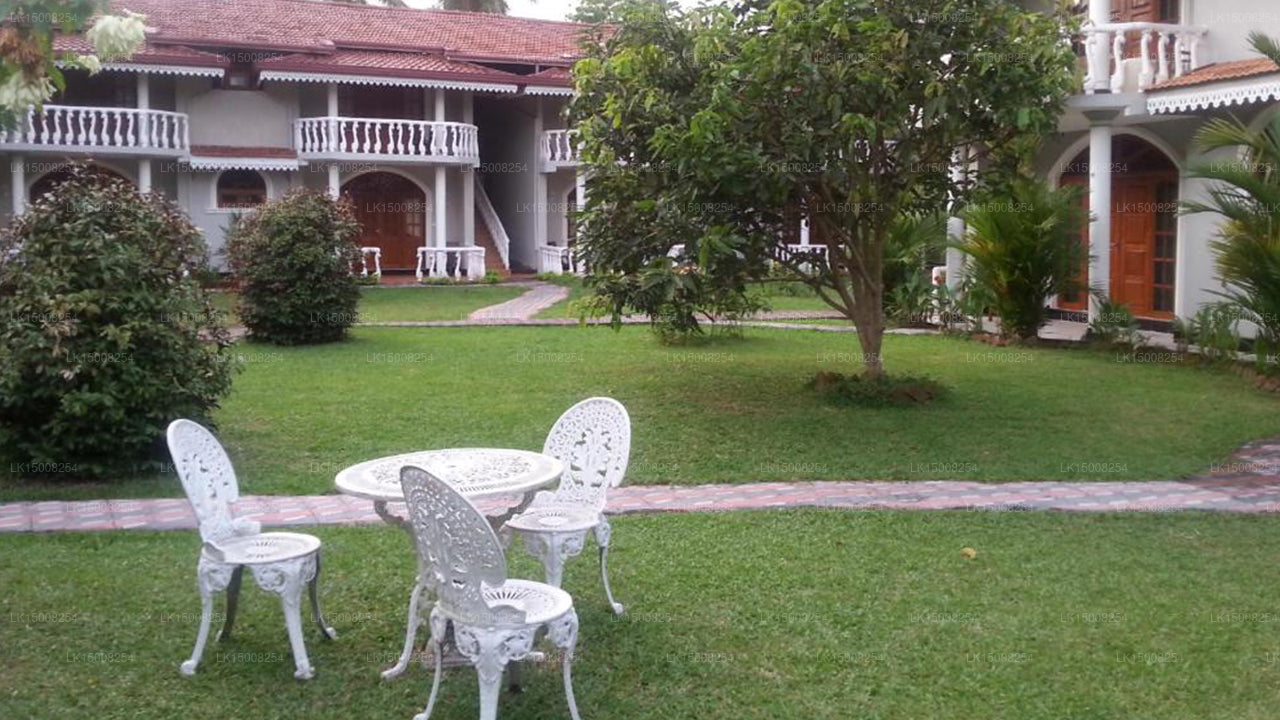 Bougain-Villa