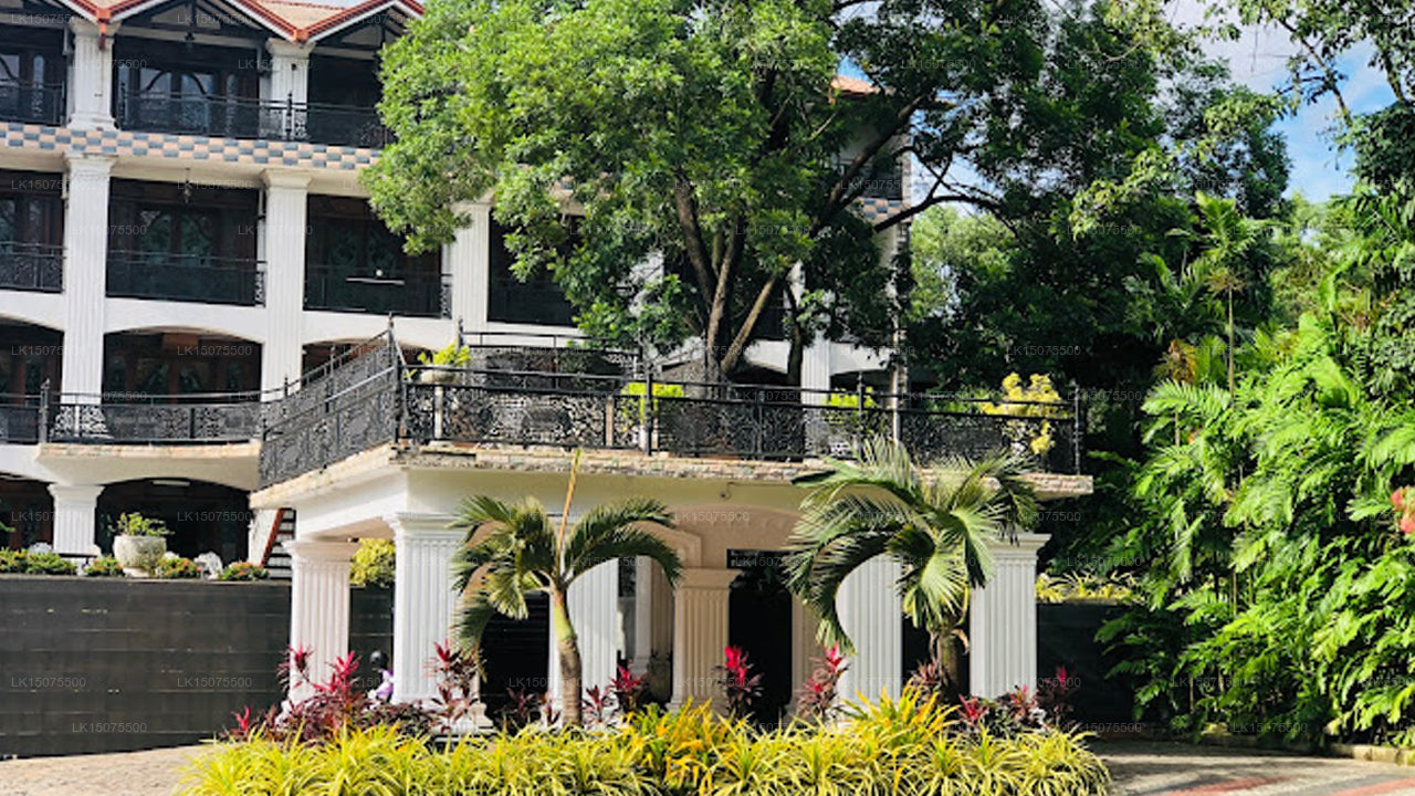 Hotel PT Gardens, Biyagama