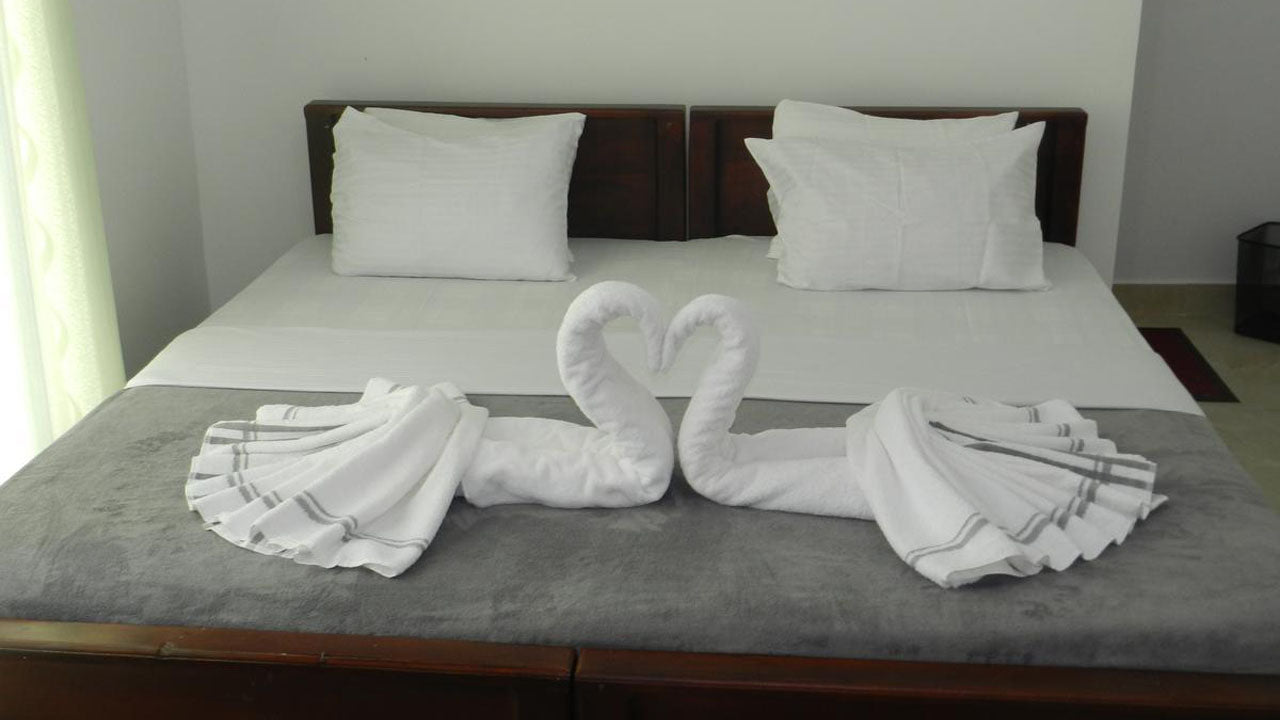 Das Paradise Hotel, Kurunegala
