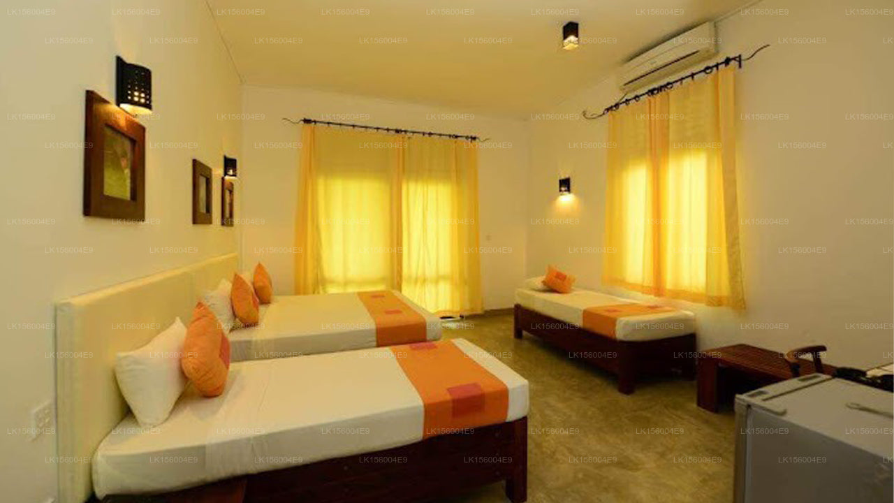 Nil Diya Mankada Safari Lodge, Udawalawe