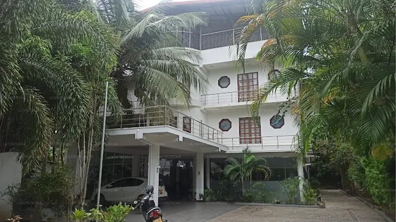Thampa Tourist Hotel in Vavuniya
