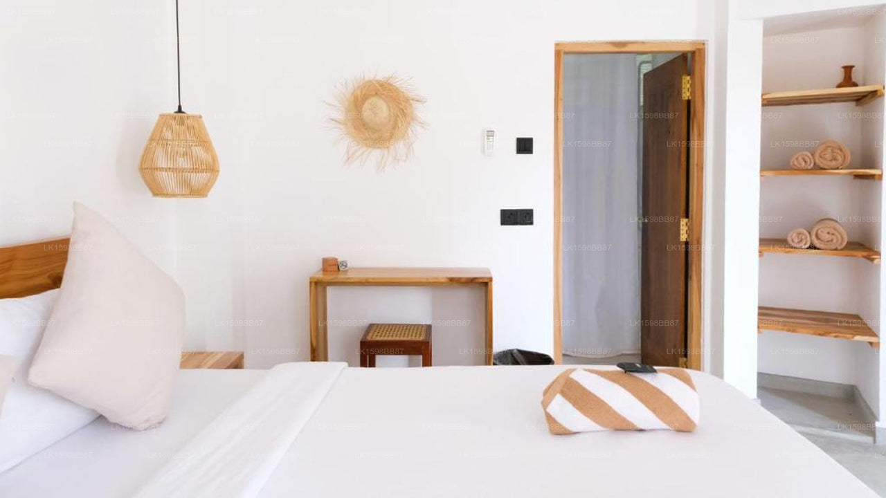 OASIA – Boutique Surf House, Weligama