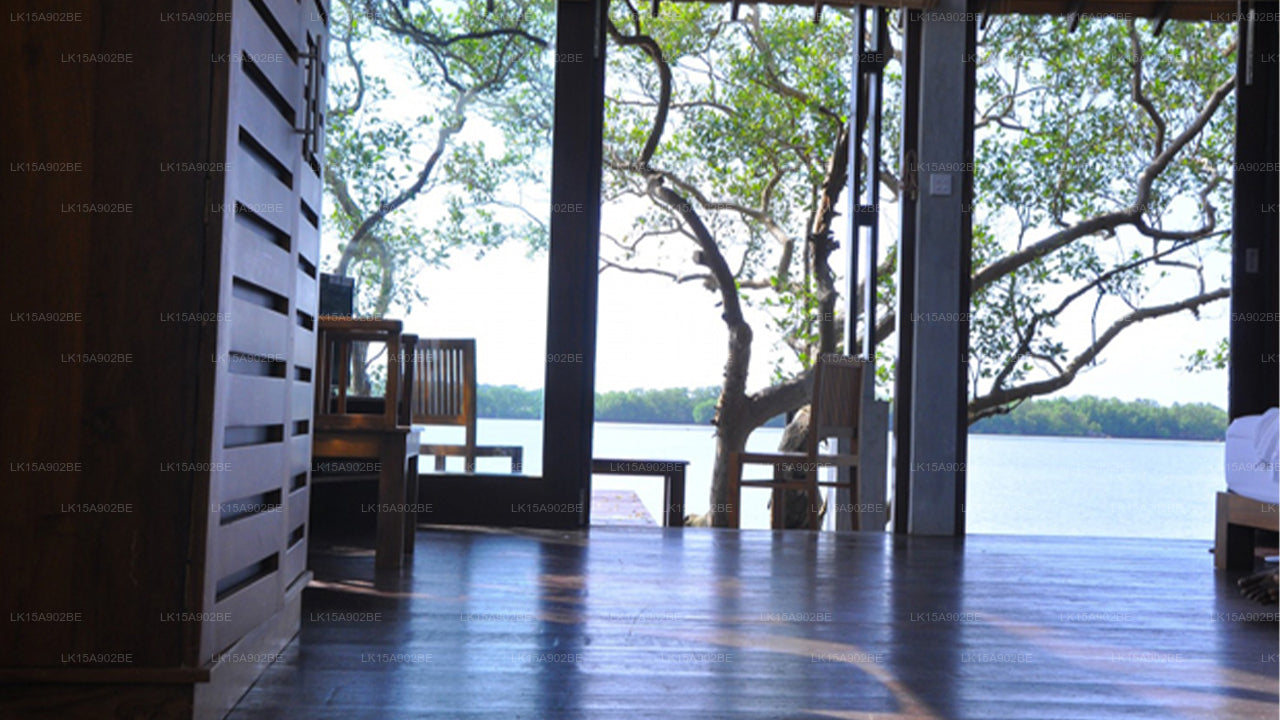 Lagunen-Cabanas Panama, Arugam Bay