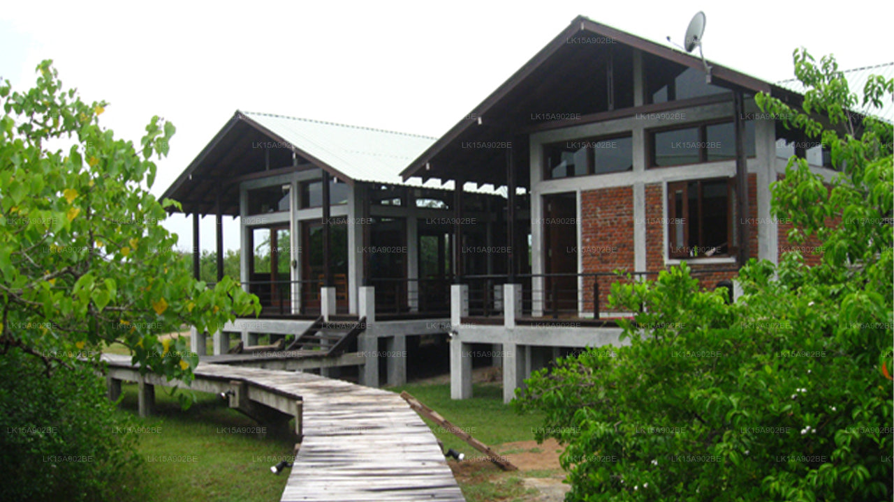 Lagunen-Cabanas Panama, Arugam Bay