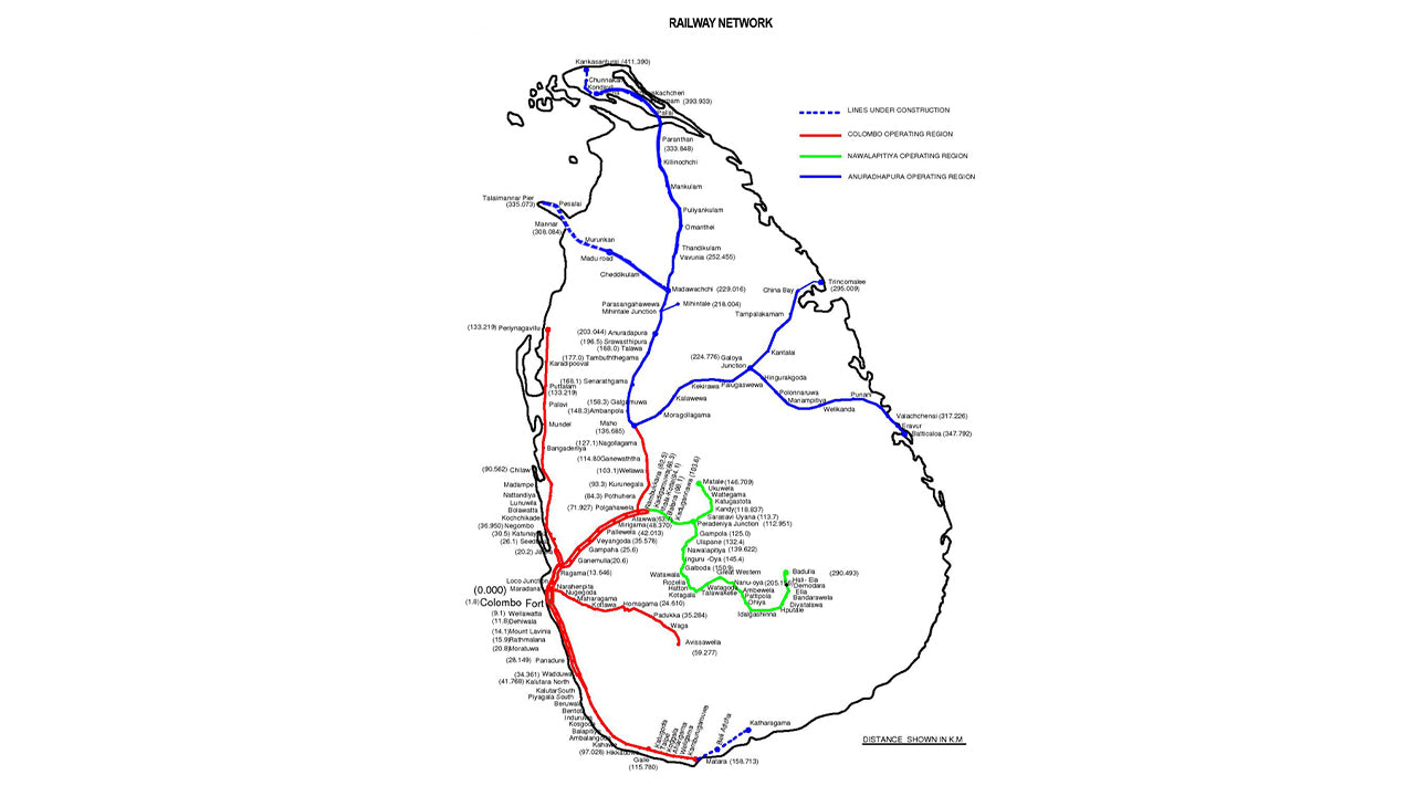 Weiterfahrt von Peradeniya nach Badulla (Zug Nr. 1001 „Denuwara Menike“)