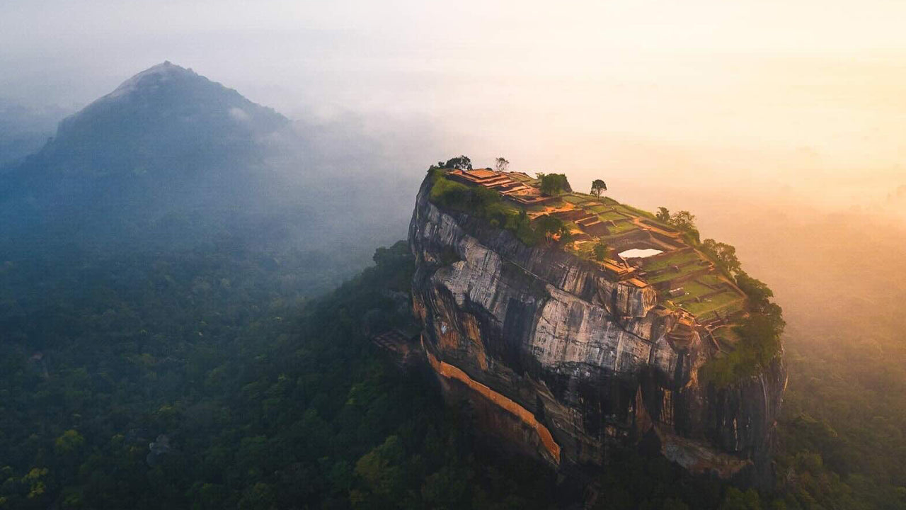 Entdecken Sie Sigiriya mit dem Hubschrauber von Hatton aus