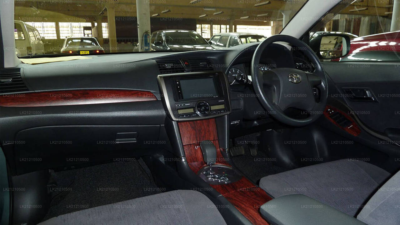 Toyota Allion 260 Standardauto (selbstfahrend)