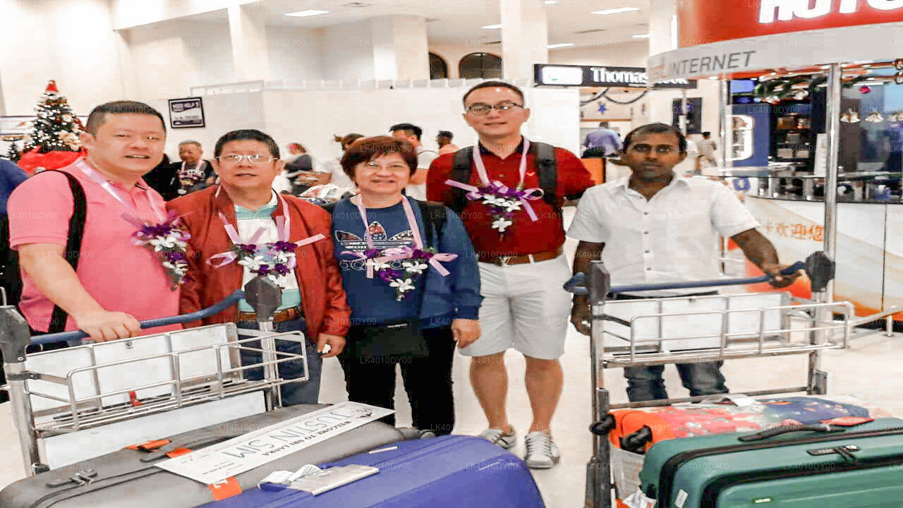 Privater Transfer vom Flughafen Colombo (CMB) nach Kaudulla City