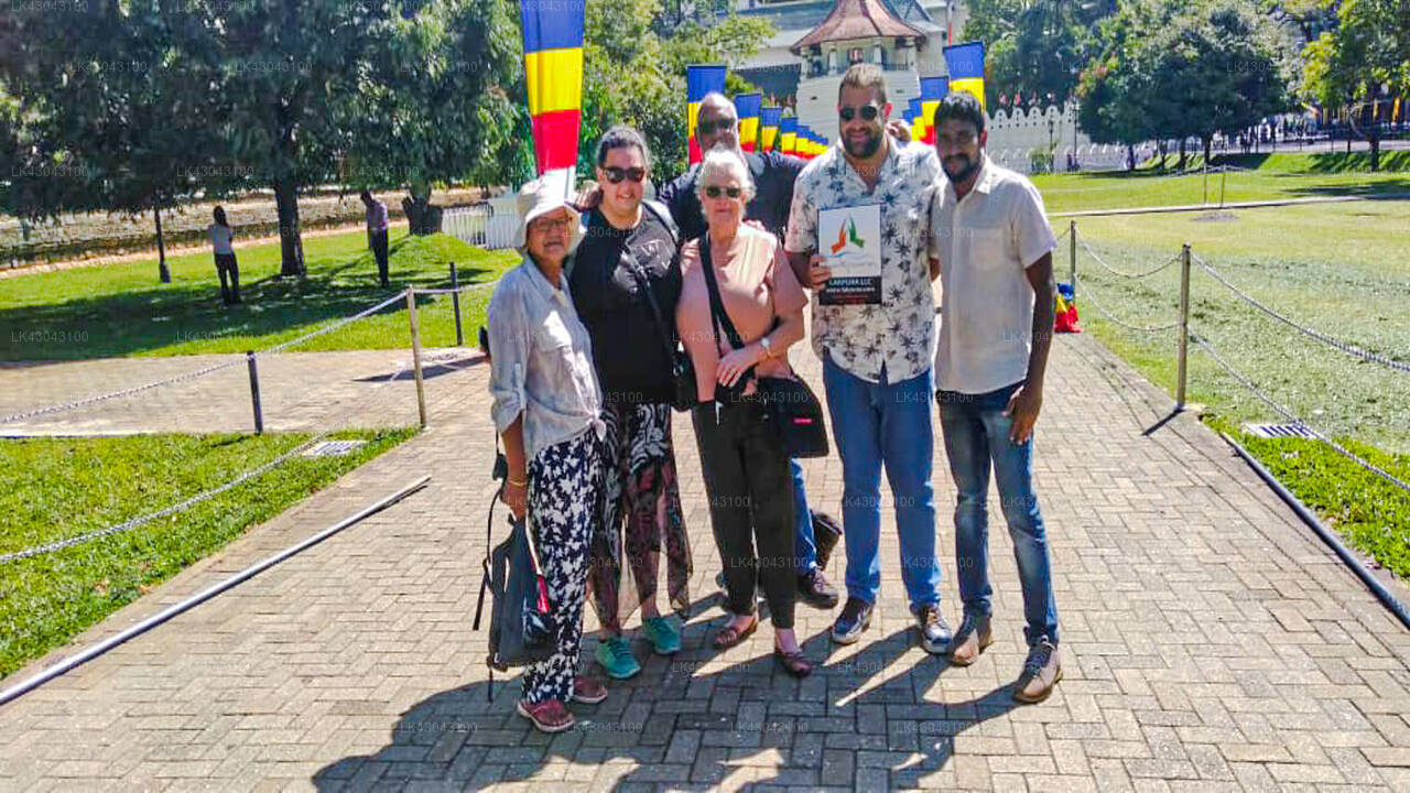 Transfer zwischen dem Flughafen Colombo (CMB) und dem Castlereagh Resort, Hatton