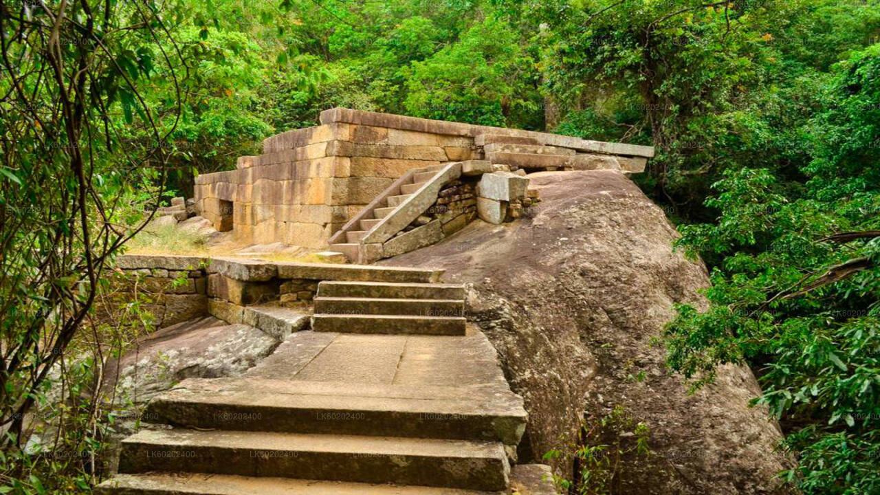 Ritigala, Kala Wewa und Namal Uyana aus Sigiriya