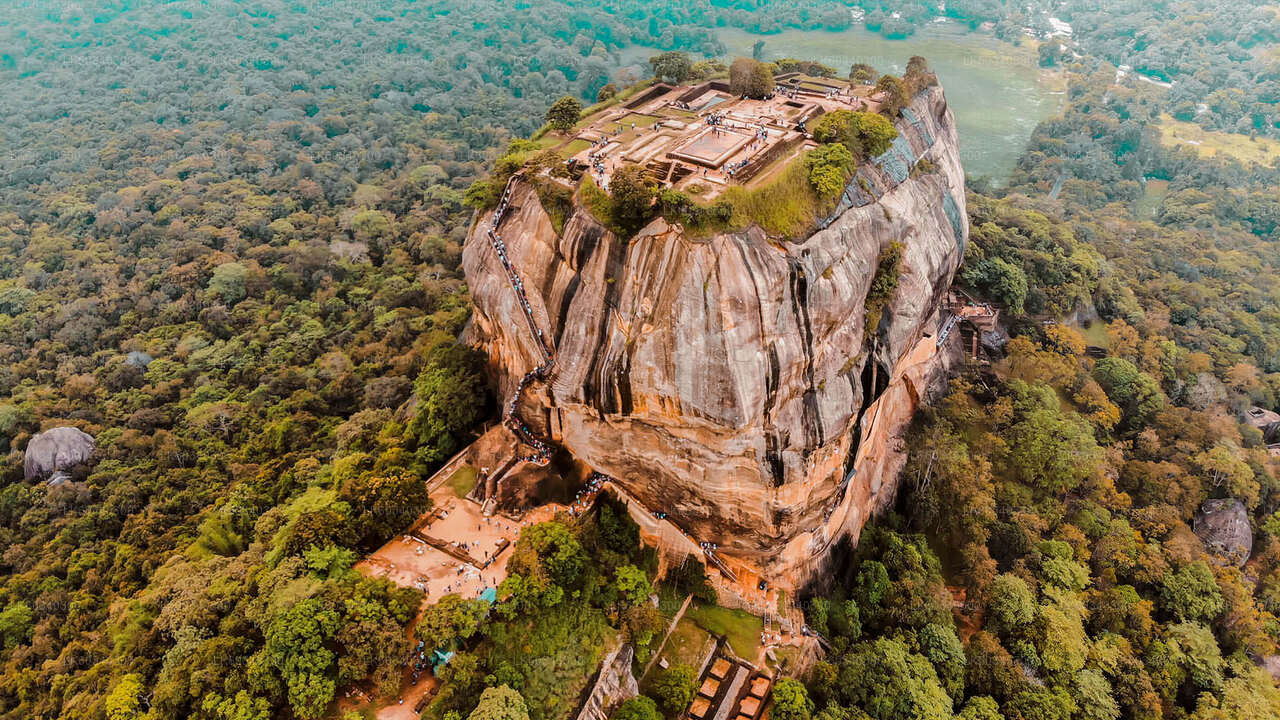 Sigiriya Rock und Dambulla aus Panadura