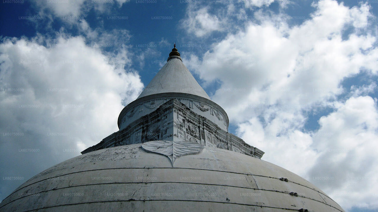 Lauftour zum antiken Tempel ab Mattala