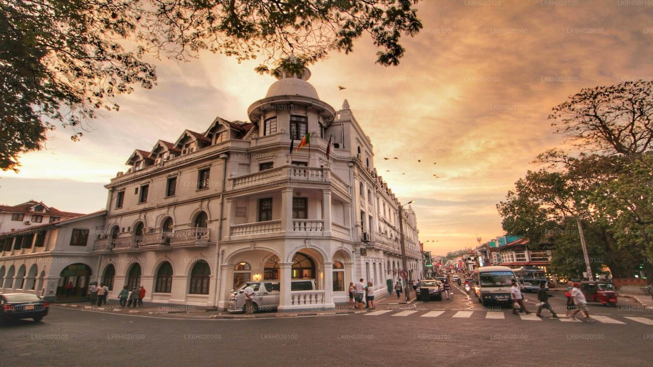 Tuk-Tuk-Safari in Kandy City