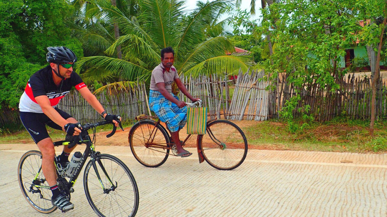 Radtour durch die Landschaft ab Sigiriya