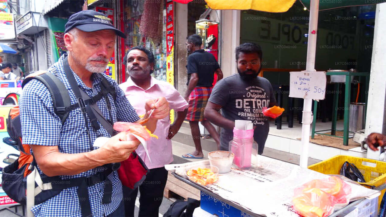 Street Food Walk in Galle Fort