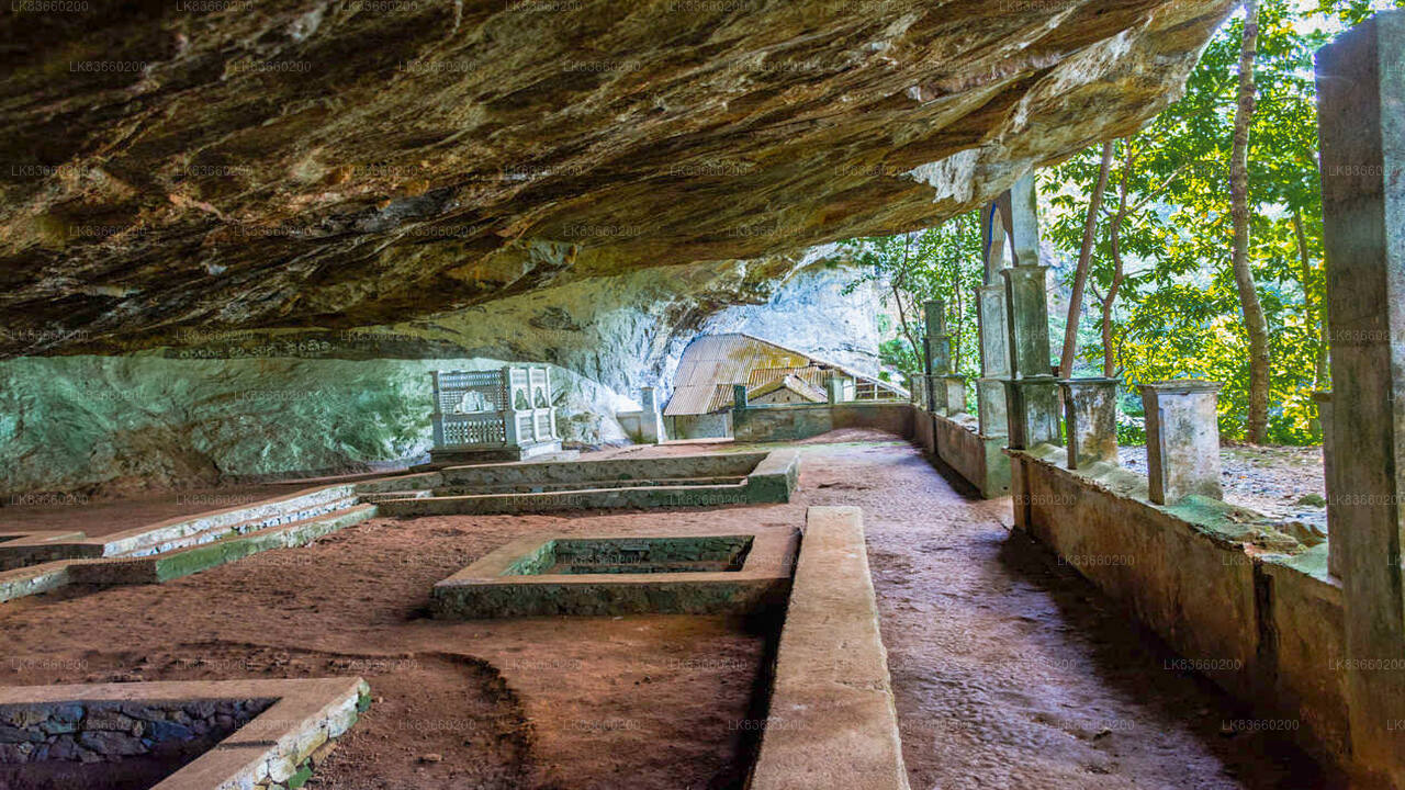 Erkunden Sie die Belilena-Höhle vom Mount Lavinia aus