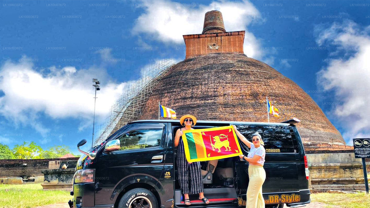 Entdecken Sie Sri Lanka mit Randimal Handalage