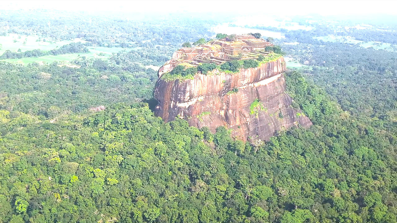 Entdecken Sie Sigiriya mit dem Hubschrauber von Colombo City