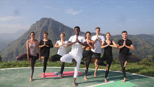 Meditation und Musiktherapie am Polgahaamuna-Wasserfall