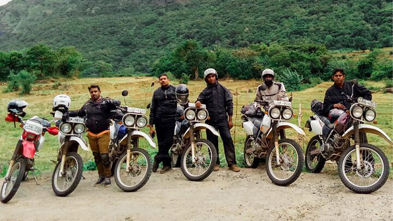 Fahrt durch das kulturelle Dreieck – Geführte Motorradtour in Sri Lanka (4 Tage)