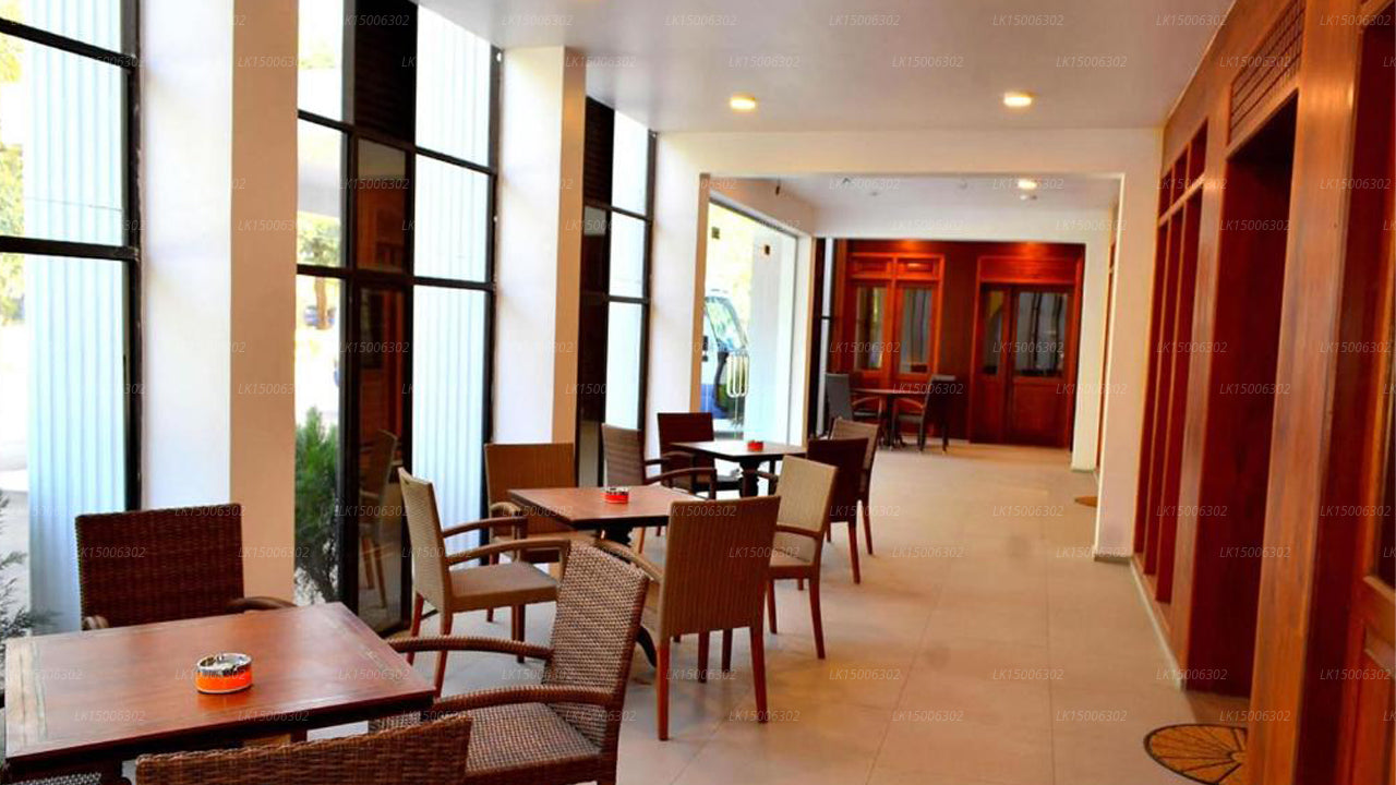 Good Wood Airport Hotel, Katunayake