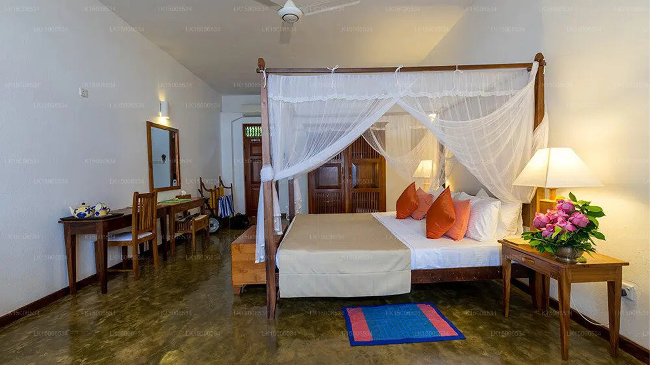 Barberyn Beach Ayurveda Resort, Weligama 