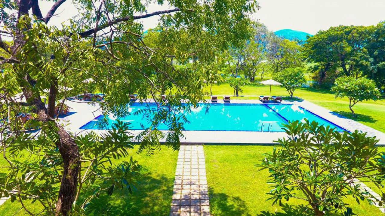 Der Grand Tamarind Lake, Kataragama 