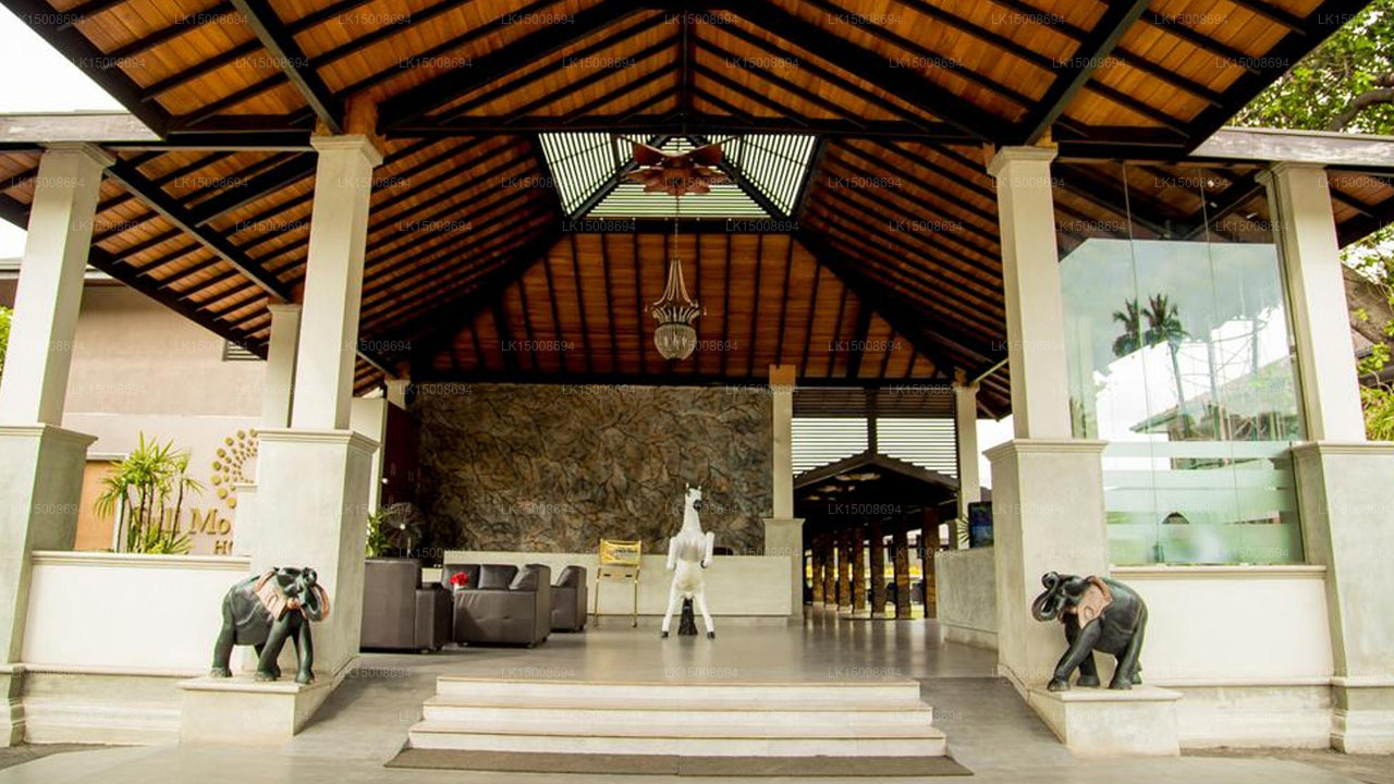 Full Moon Garden Hotel, Katunayake 