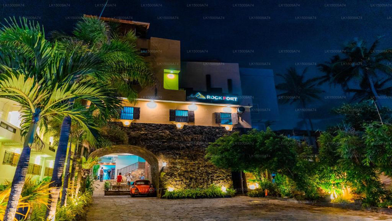 Kristallpalast, Ahangama