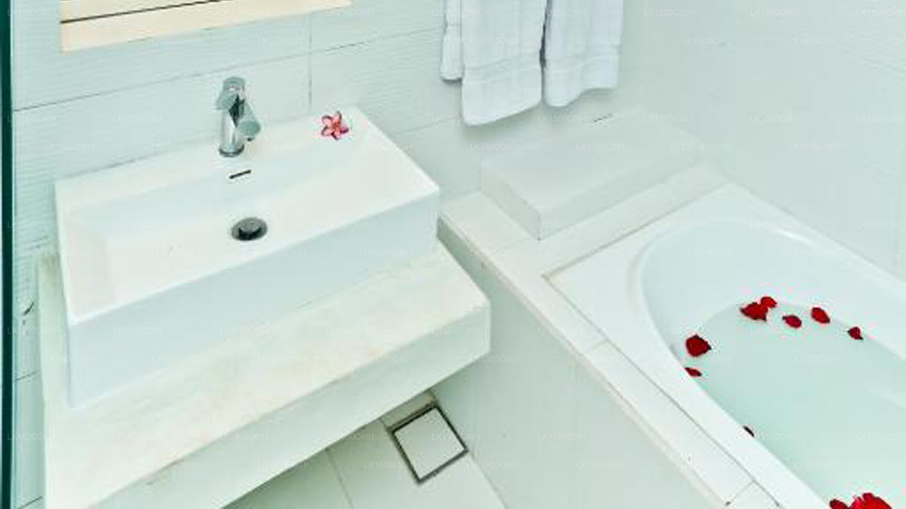 Golden Star Beach Hotel, Negombo 