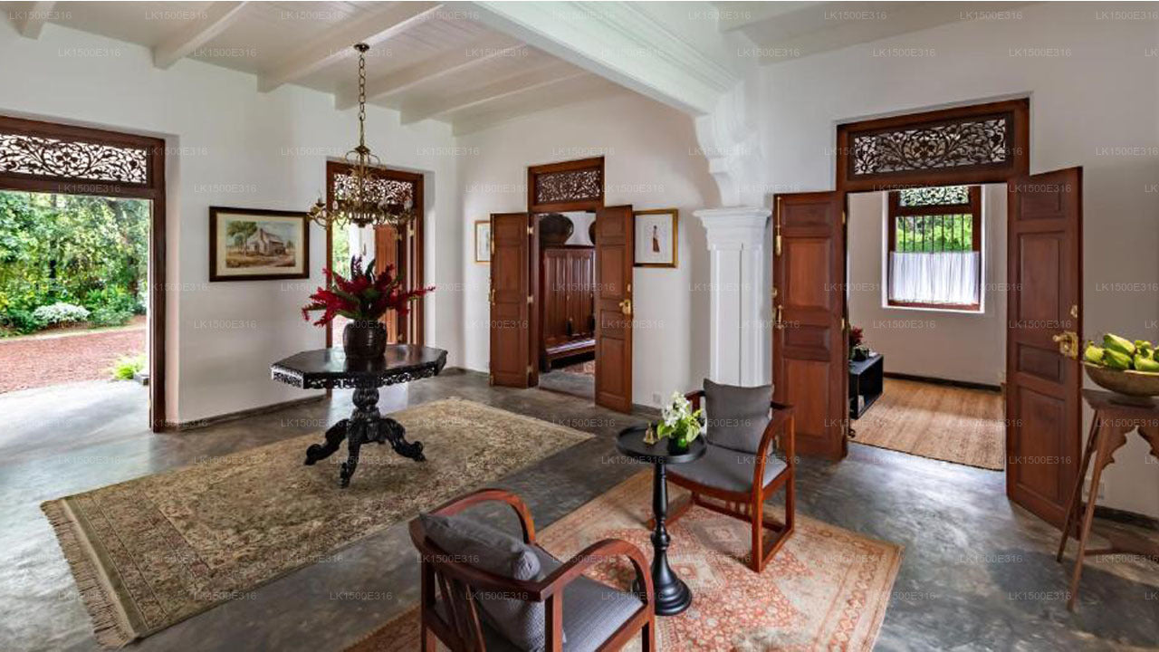 Taru Villas – Leela Walauwwa, Induruwa