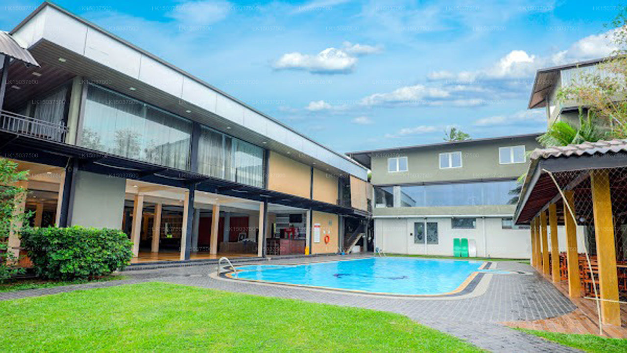 Kumudu Valley Resort, Negombo 