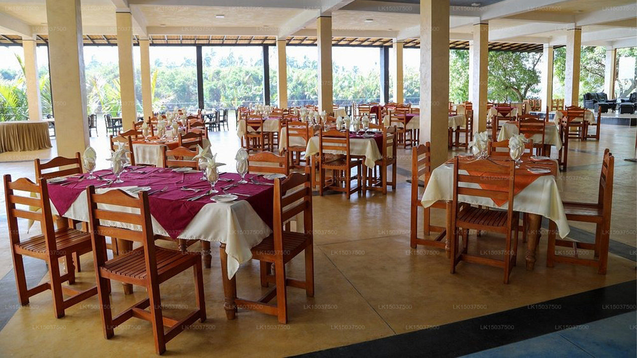 Kumudu Valley Resort, Negombo 