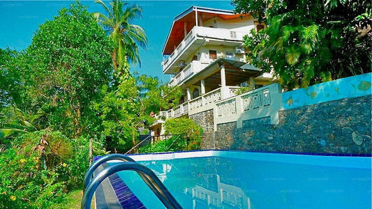 Die Villa im Paradies, Unawatuna