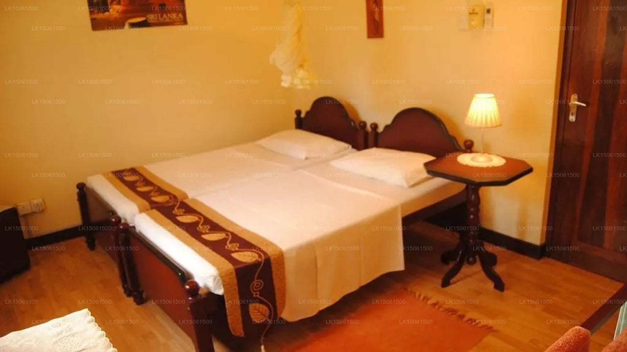 Die Villa im Paradies, Unawatuna