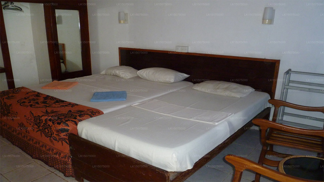 Coral Reef Beach Hotel, Hikkaduwa 