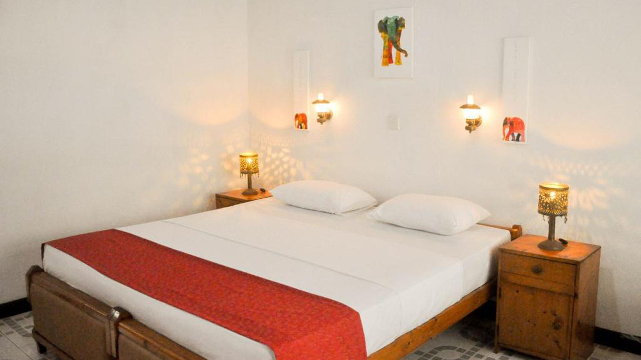 Hotel Thailand, Hikkaduwa