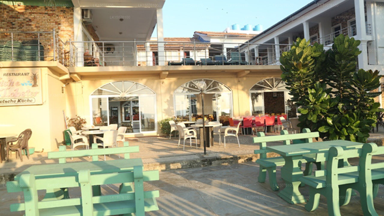 Oasis Beach Resort, Negombo 
