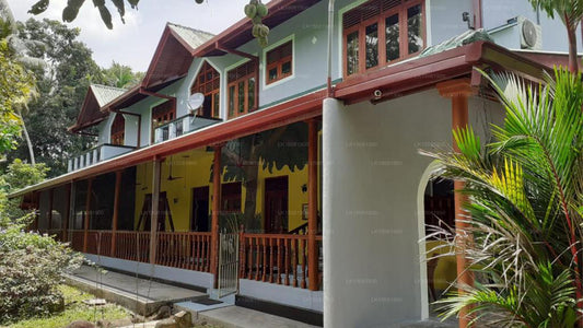 Bungalow mit Seeblick, Bandaragama