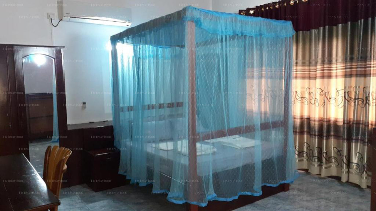 Bungalow mit Seeblick, Bandaragama
