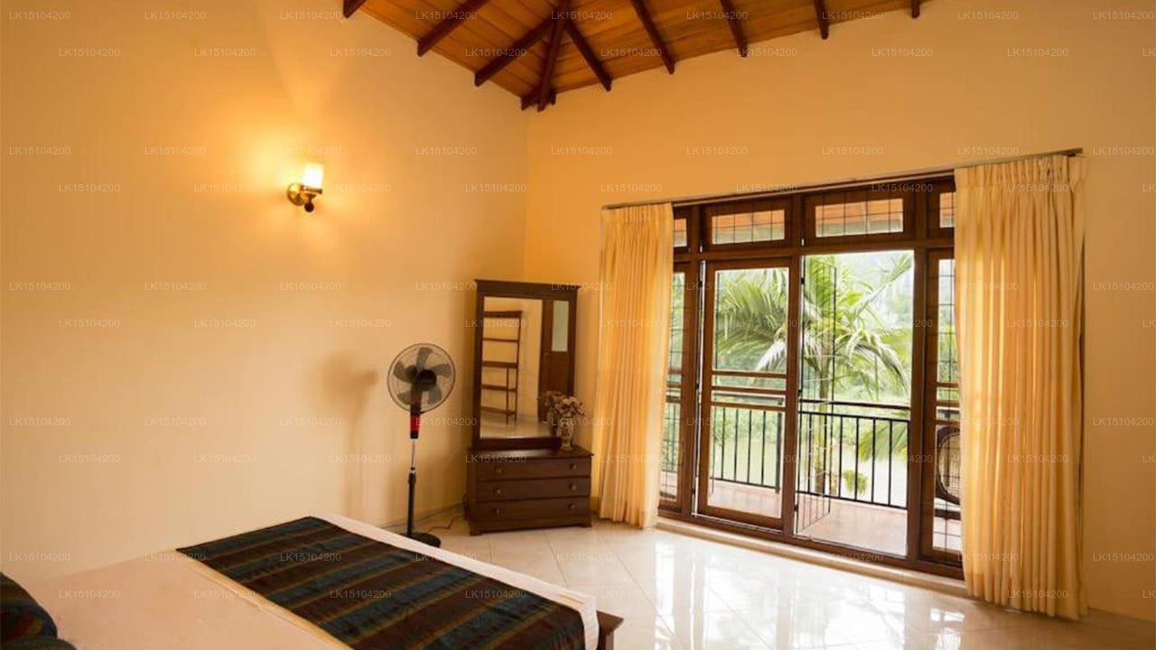 Bungalow mit Flussblick, Kandy