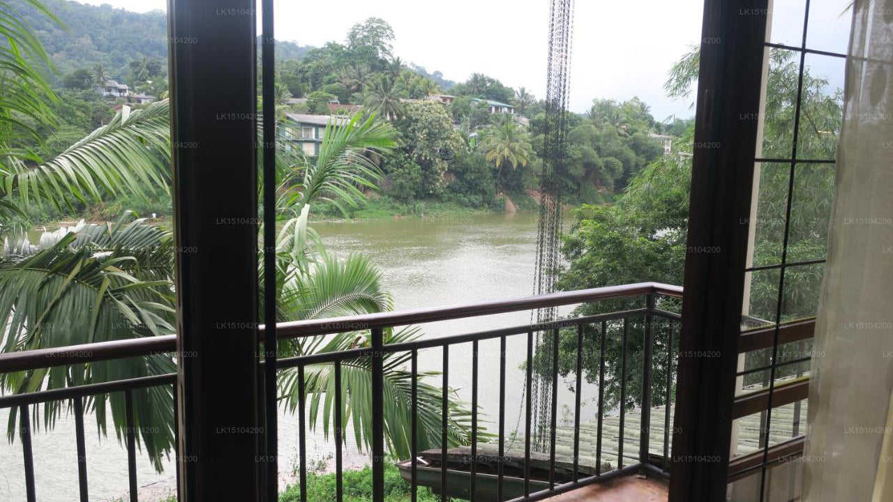 Bungalow mit Flussblick, Kandy