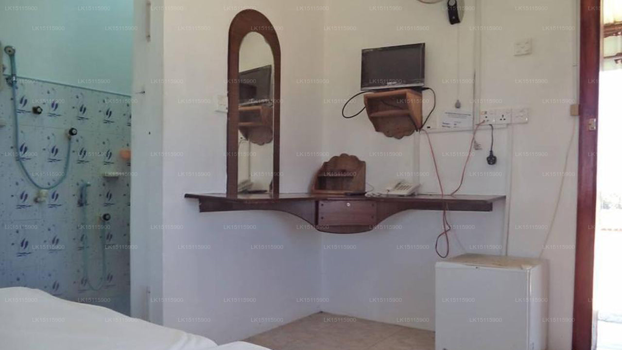 Sea Breeze Restaurant &amp; Guest House, Batticaloa