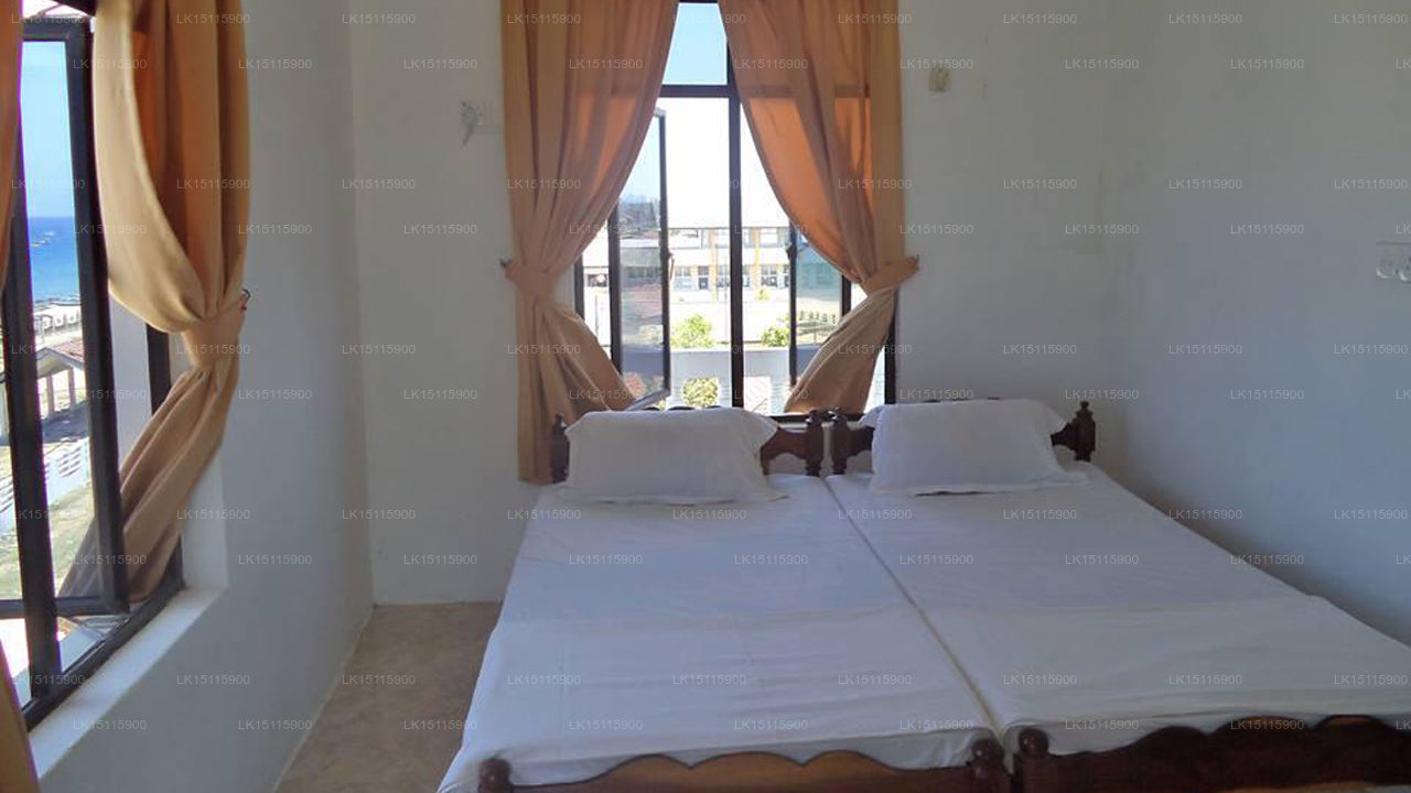 Sea Breeze Restaurant &amp; Guest House, Batticaloa