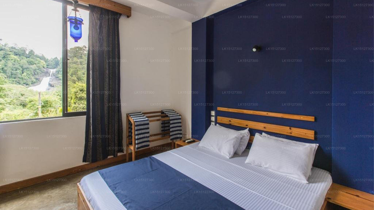 Minara Bopath Ella, Ratnapura