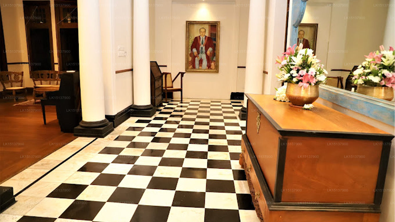 Das Herrenhaus, Colombo